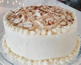 carrot cake emporio (1)